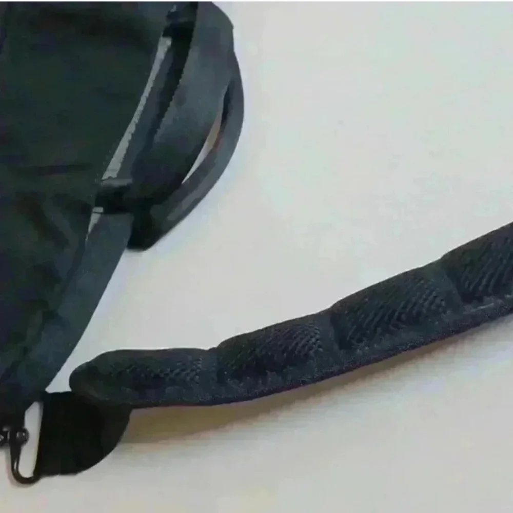 Incase Black Men's Bag
